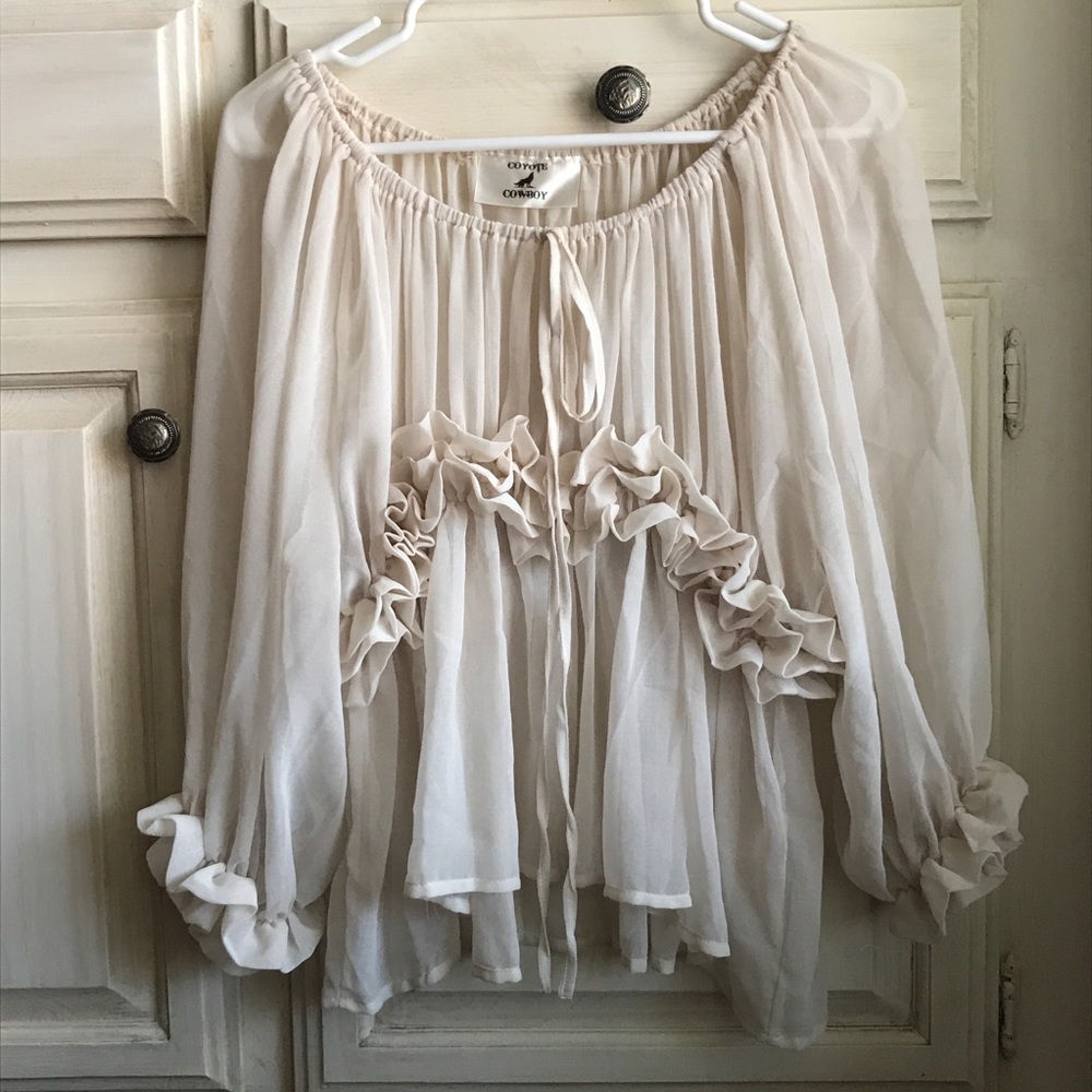 COYOTE COWBOY RUFFLED BLOUSE 🐎🤠